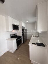 14119 Gilmore St in Los Angeles, CA - Building Photo - Building Photo