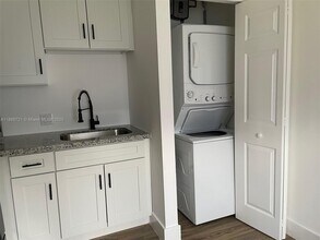 2434 Coolidge St in Hollywood, FL - Building Photo - Building Photo