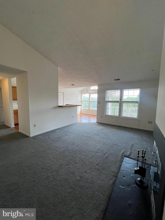 property at 5660 Wade Ct