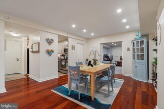 219 S 18th St in Philadelphia, PA - Building Photo - Building Photo
