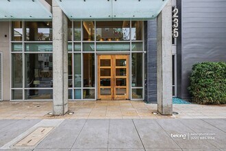 235 Berry St, Unit 316 in San Francisco, CA - Building Photo - Building Photo