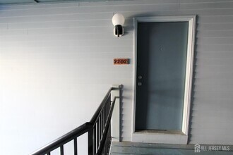 2202 Aspen Dr in Plainsboro, NJ - Building Photo - Building Photo