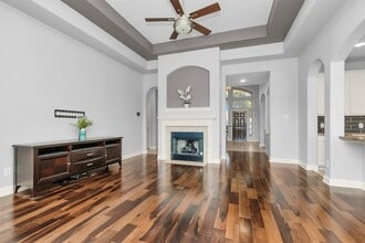 30515 Mystic Canyon Dr in Spring, TX - Foto de edificio - Building Photo