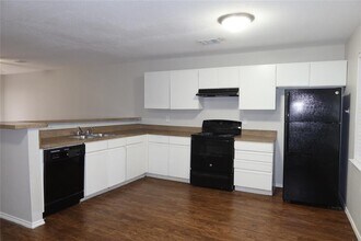 1830 River Crossing Cir in Austin, TX - Building Photo - Building Photo