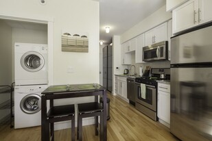 643 Concord Ave, Unit #603 - 509 Apartamentos