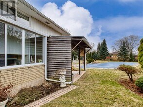 38 Cypress St in St Catharines, ON - Building Photo - Building Photo
