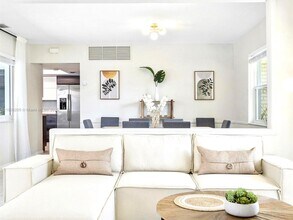 5841 NE 20th Terrace in Fort Lauderdale, FL - Building Photo - Building Photo