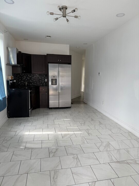 4500 N Carlisle St in Philadelphia, PA - Building Photo