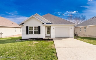 313 Stamper Ave in La Grange, KY - Building Photo