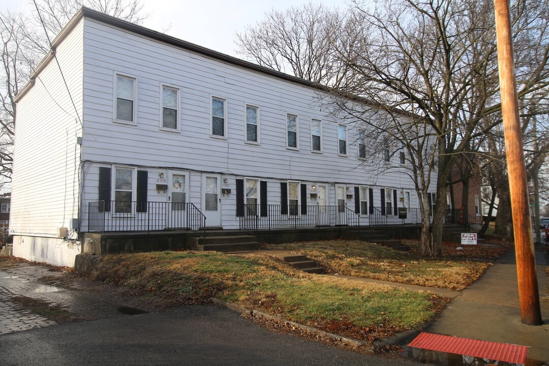 2305-2315 East Ave in Columbus, OH - Building Photo