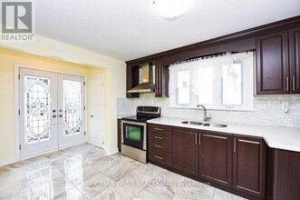 153 Vodden St E in Brampton, ON - Building Photo - Building Photo