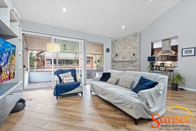 3805 Dove St in San Diego, CA - Building Photo - Building Photo