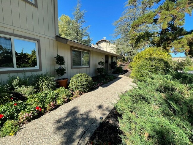 property at 3882 Scenic Ct