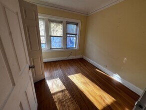 2700 N Laramie Ave in Chicago, IL - Building Photo - Building Photo