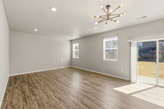 27164 E Archer Ave in Aurora, CO - Building Photo - Building Photo