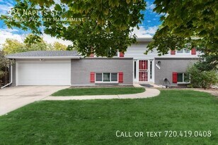 934 Naples St in Aurora, CO - Building Photo