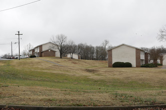 Hampton Ridge Apartments in Duncan, SC - Building Photo - Building Photo