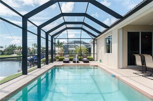 121 June Ct in Marco Island, FL - Building Photo