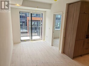 69 Curlew Dr in Toronto, ON - Building Photo - Building Photo