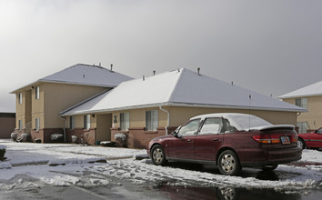 Mountain Glen Apartments in South Ogden, UT - Building Photo - Building Photo