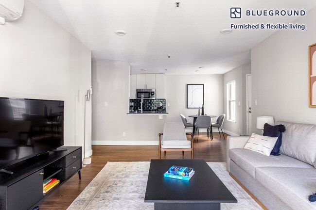 950 High School Way in Mountain View, CA - Building Photo - Building Photo