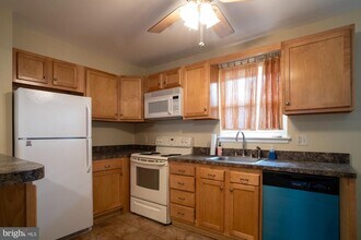 933 Elm Rd in Arbutus, MD - Building Photo - Building Photo