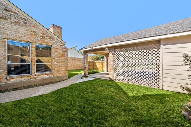 12805 Westpark Dr in Houston, TX - Building Photo - Building Photo