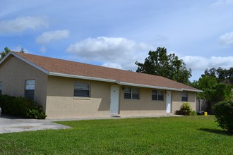 80 Dorothy Dr in West Palm Beach, FL - Building Photo - Building Photo