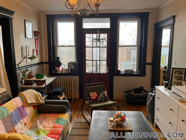 28 Quint Ave in Boston, MA - Building Photo - Building Photo