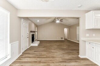 308 Southlake Dr in Forney, TX - Foto de edificio - Building Photo