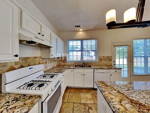 4505 Glenaire Dr NW in Acworth, GA - Building Photo - Building Photo