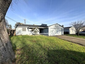 4407 Bouts Pkwy in Sacramento, CA - Building Photo