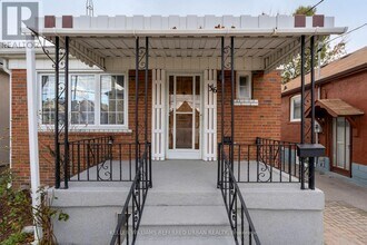 39 Cayuga Ave in Toronto, ON - Building Photo - Building Photo