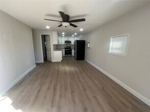 201 E Emma St in Tampa, FL - Foto de edificio - Building Photo