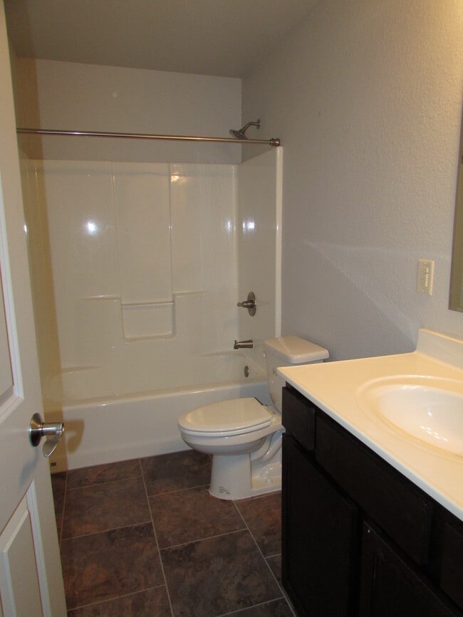 3141 St Bury Ct in Rapid City, SD - Foto de edificio - Building Photo