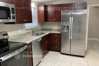 6218 Nutmeg Ave in Sarasota, FL - Foto de edificio - Building Photo