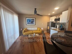 6321 Kelly Dr in Granbury, TX - Building Photo - Building Photo