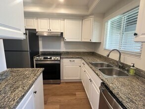 6850 Heath Ct in Pleasanton, CA - Building Photo - Building Photo