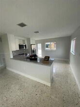 3518 SW 24th Ter in Miami, FL - Building Photo - Building Photo