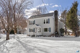 159 Ridgewood Rd in West Hartford, CT - Building Photo