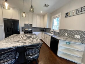11101 Trails End Rd in Leander, TX - Building Photo - Building Photo
