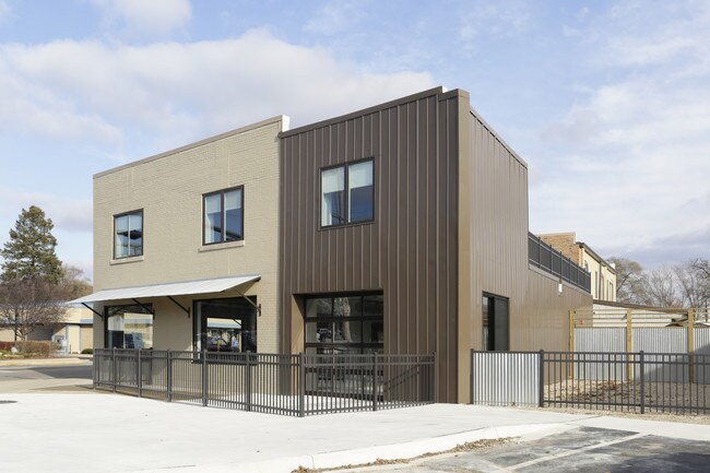 9709 Red Arrow Hwy in Bridgman, MI - Building Photo - Building Photo