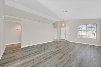 449 Gallantry in Las Vegas, NV - Building Photo - Building Photo