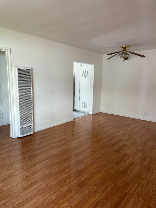 property at 1828 N Kingsley Dr