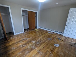 512 Main St in West Haven, CT - Foto de edificio - Building Photo