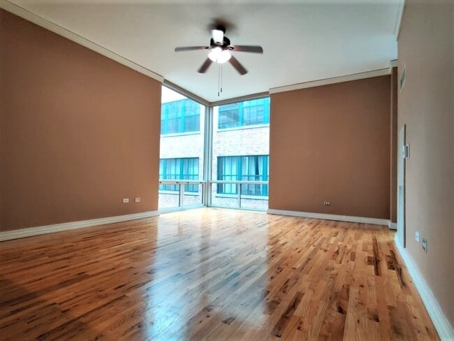 170 W Polk St in Chicago, IL - Building Photo - Building Photo