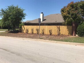 524 Caravan Dr in Fort Worth, TX - Building Photo - Building Photo