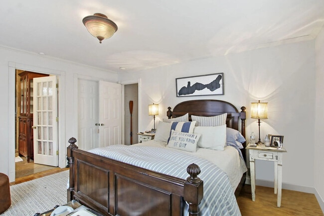 642 Agaming Rd in Fontana-on-Geneva Lake, WI - Foto de edificio - Building Photo