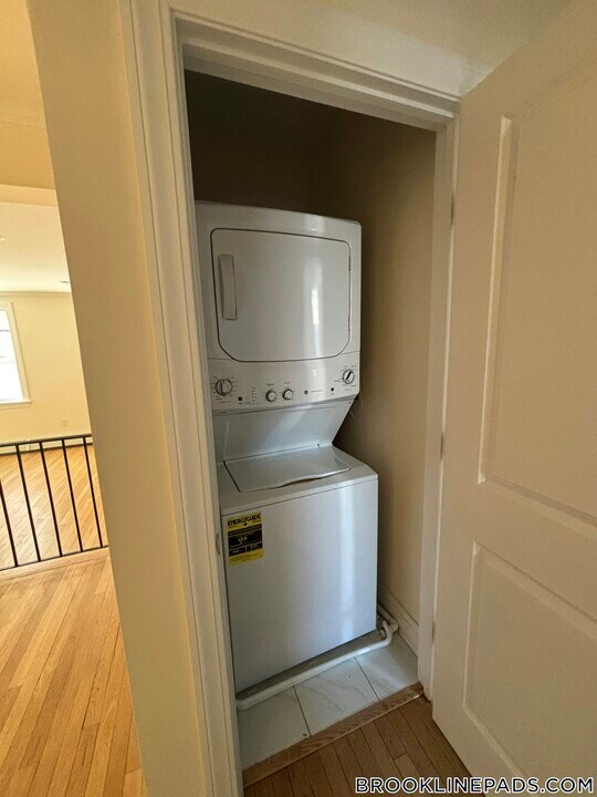 37 Auburn St in Brookline, MA - Building Photo