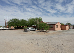 Desert Vista Village in Tucson, AZ - Building Photo - Building Photo